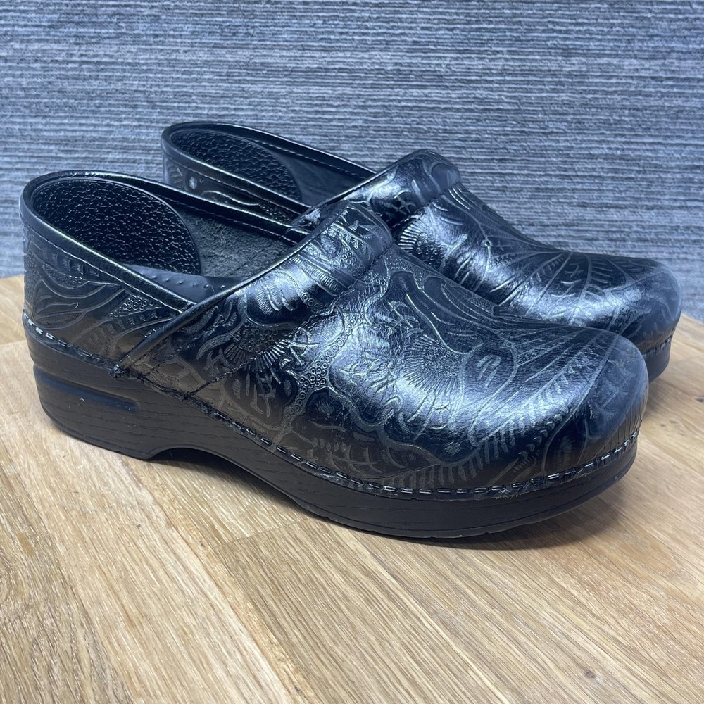 Dansko Embossed Clogs Shoes Womens 37 Black‎ Tooled Leather Slip On Nursing Work